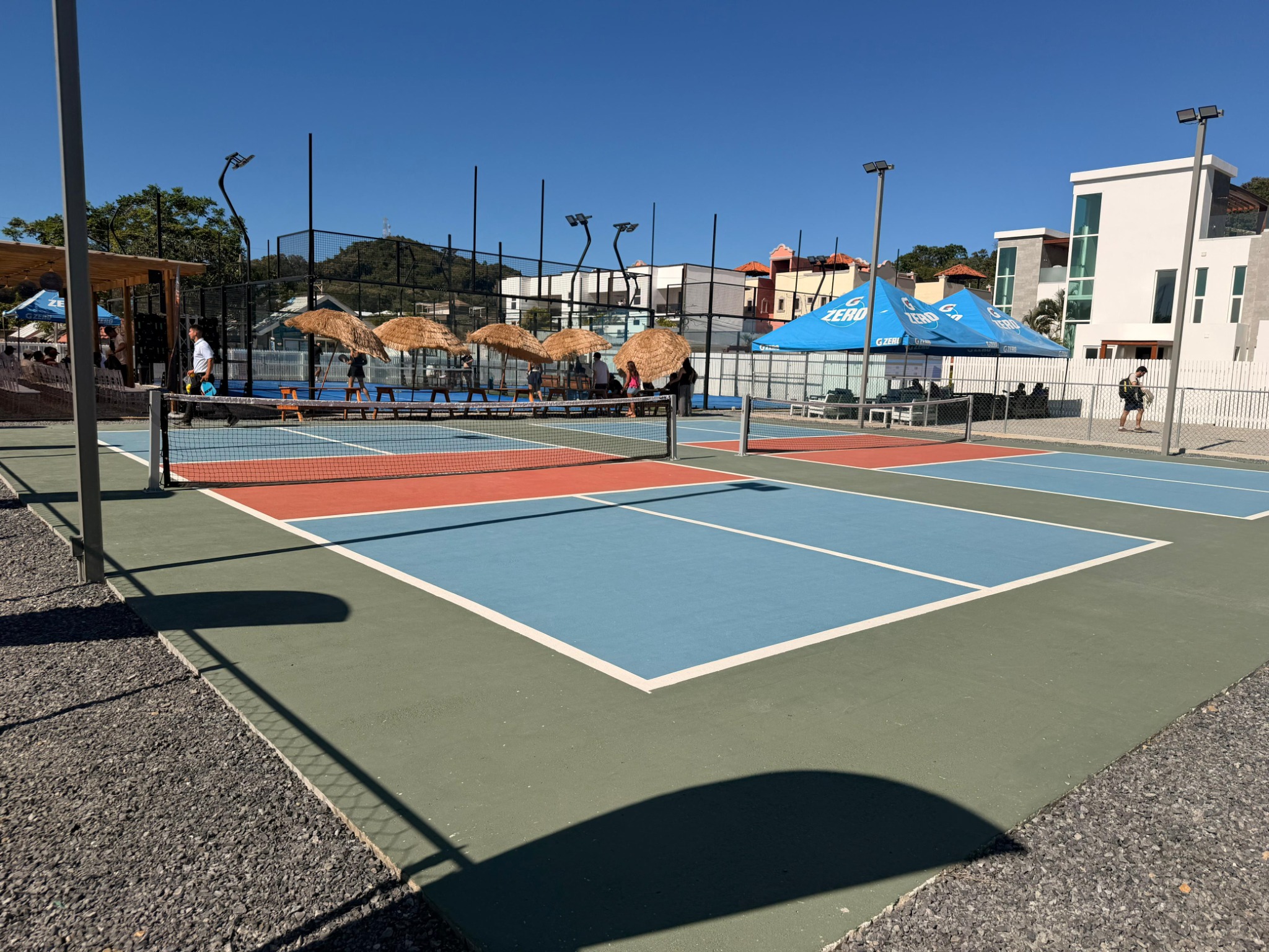 Pickleball courts near Sea Turtle Villa in Roatan